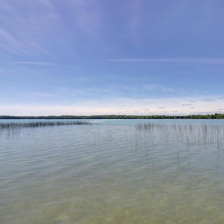 Lakefront Deer River Apt With Dock, Fire Pit And Patio Zewnętrze zdjęcie
